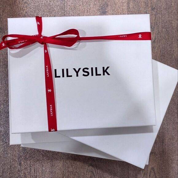 LILYSILK Gift Box Set with Red Ribbon SET OF 4 - Picture 6 of 6